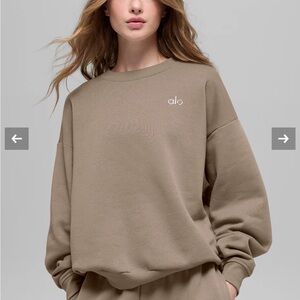 ALO Yoga Classic Tan Pullover